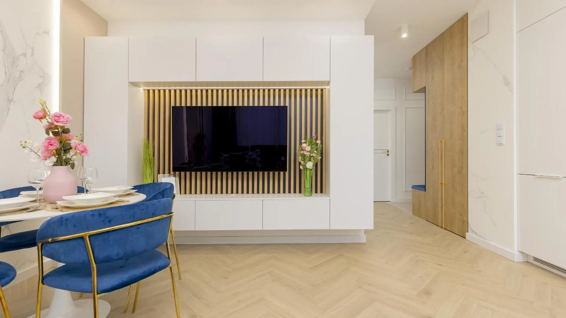 Luxury Apartment Wynalazek In Mokotow By Renters Prestige Warsaw Poland
